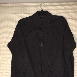 A men’s dress shirt from Hugo Boss Size:XL